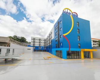 Hop Inn 酒店达沃 - 达沃 - 建筑