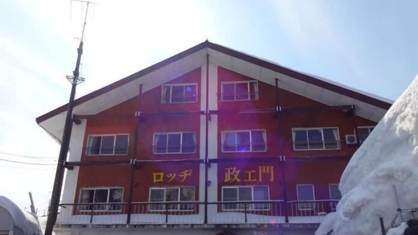 政之门小屋酒店