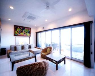Indigo Geo House #ds1 - 岩美町 - 客厅