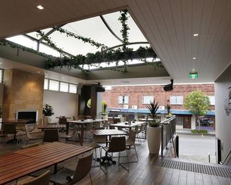 湖滨酒店 - 安特兰斯 - 餐馆