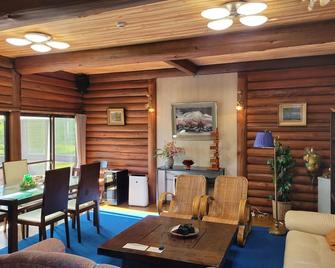A luxury villa with a natural hot spring that you can stay without meeting anyone - 仙北市 - 餐厅