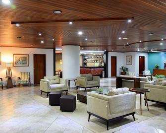 雷卡多贝拉维斯塔酒店 - 阿瓜斯-迪林多亚 - 大厅