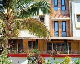 Gaurang Homestay - 瓦多达拉(巴罗达) - 建筑