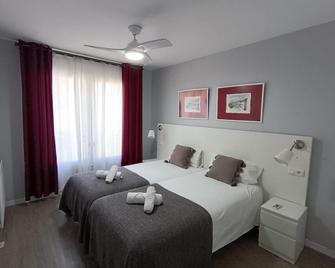 Suitedreams - Av. Fener - Les Escaldes - 睡房