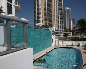 Beautiful City And Ocean Views 2 Bdrm/3 Bth Oceanfront Bldg Sunny Isles Bch, Fl - 阳光岛滩 - 游泳池