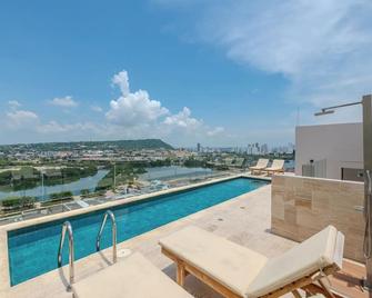 Luxury Loft In The Historic Center - Rooftop Pool - 卡塔赫纳 - 游泳池