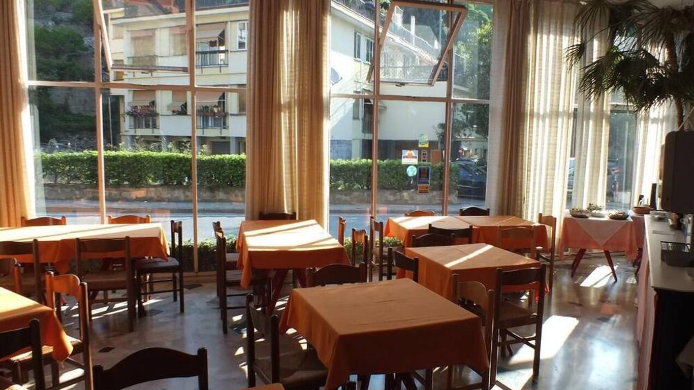 科利布瑞酒店