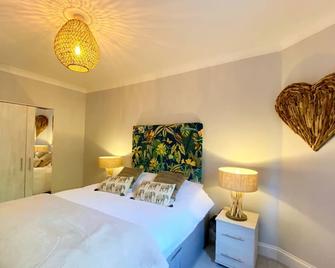 Meadfoot Bay Apartment at Hesketh Crescent - sleeps 3 guests in 1 bedroom - 托基 - 睡房