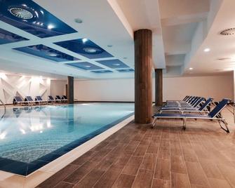 阿雷纳海洋 SPA 酒店 - 金沙 - 游泳池
