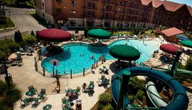 大野狼园林市酒店 - 尼亚加拉瀑布 - 游泳池