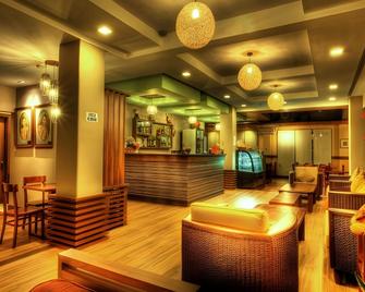 索莱达套房酒店 - 塔比拉兰 - 餐馆