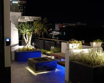Rooftop Room With Bathtub And Fireplace - 清迈 - 阳台