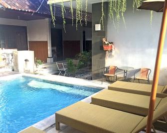 巴厘玛雅村酒店 - 库塔 - 游泳池