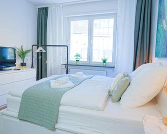 Loft House 170qm, Central, Own Garden, Parking lot - 奥芬巴赫 - 睡房