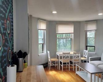 Art boutique studio \'Coral fish\' in Charlestown, MA - 波士顿 - 餐厅