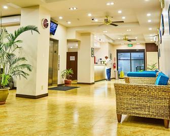 塞班塞伦提酒店 - Garapan - 大厅