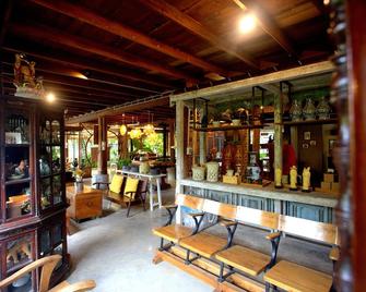 塔拉布里度假酒店 - 素可泰 - 酒吧