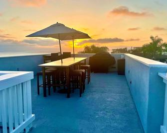 Blue Whale Inn San Clemente Retreat Unit E - 圣克莱门特 - 阳台