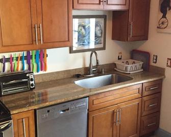 Traveling Nurses & Execs welcome! W/D, Dish, Yard, and Pets too! - 旧金山 - 厨房