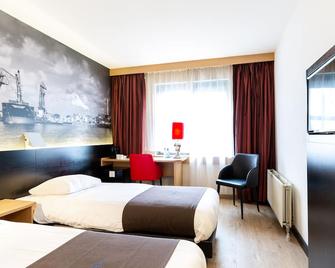 鹿特丹卢恩城堡酒店 - 鹿特丹 - 睡房