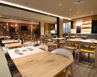 第戎火车站宜必思酒店 - 第戎 - 餐馆