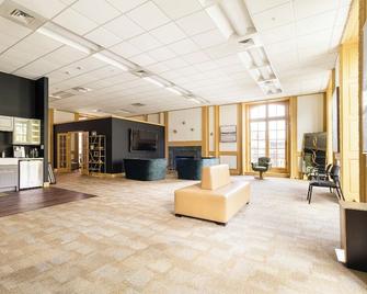 Downtown Loft Meeting Space in Historic Baltimore (No Overnight Stays Allowed) - 巴尔的摩 - 大厅