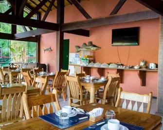 太阳门旅馆 - Vila do Abraao - 餐馆