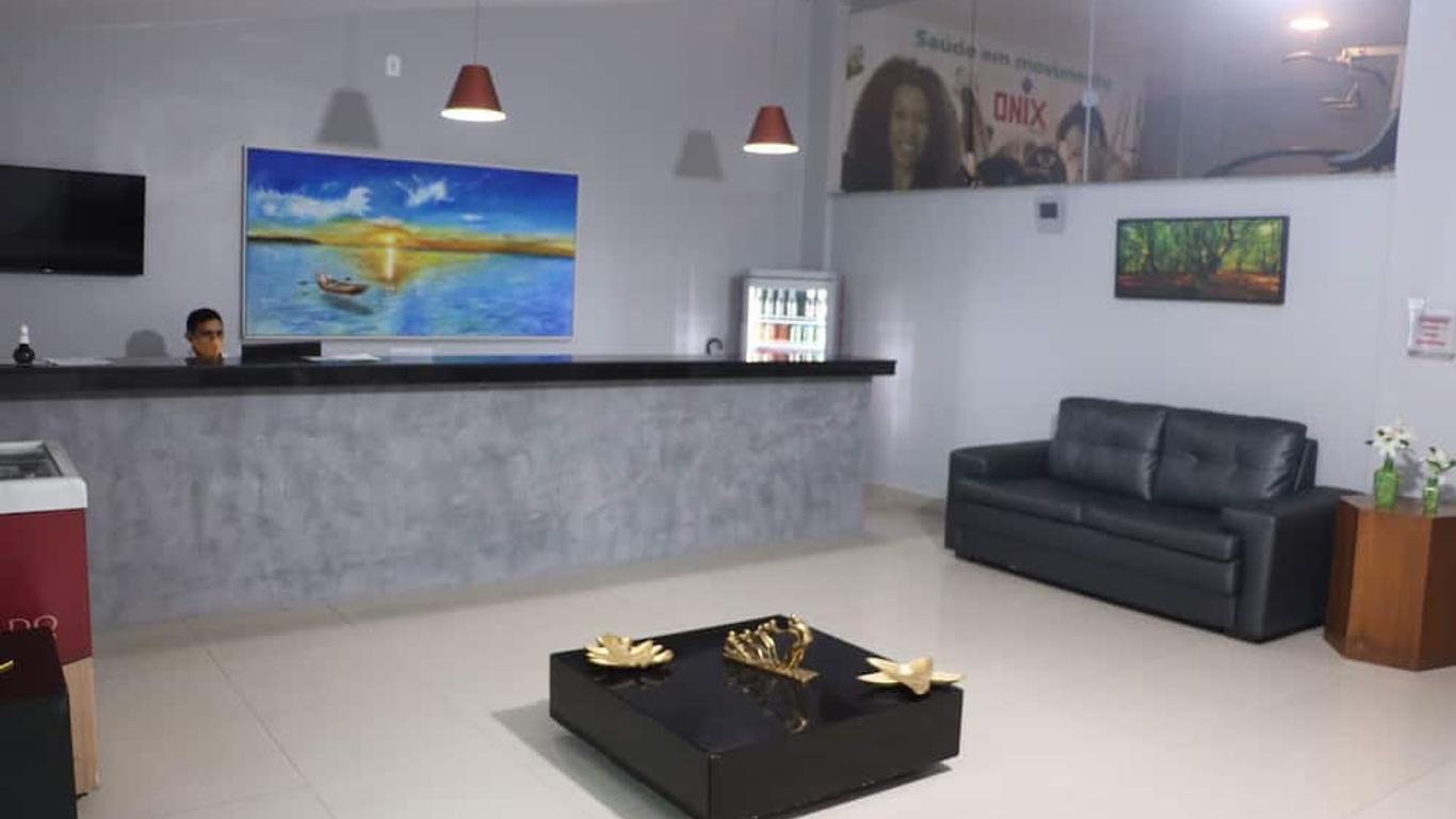 皮亚塔海滩奥尼斯酒店