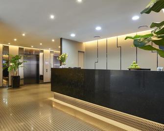 新加坡81酒店-黄金 - 新加坡 - 柜台