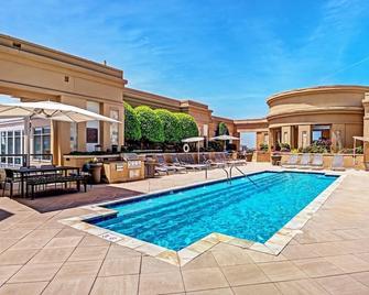 South Park Luxury Condo - 夏洛特 - 游泳池
