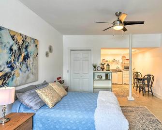 Modern Studio Apt, 2 Miles to Dtwn Anchorage! - 安克雷奇 - 睡房