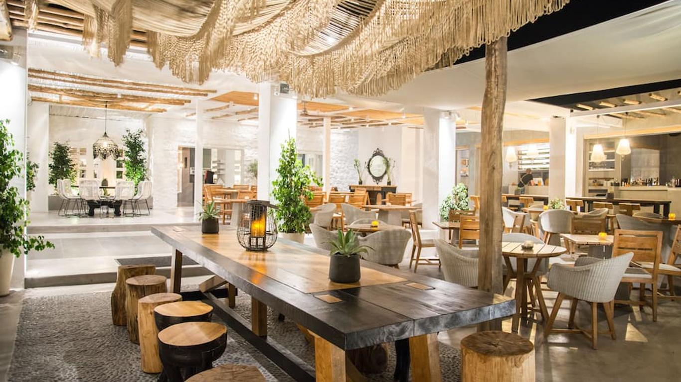 马吉利斯酒店