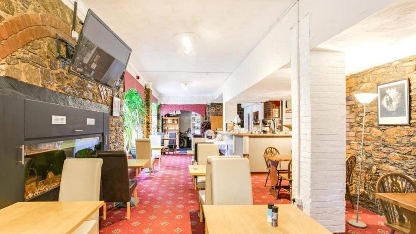雅德莉马诺尔酒店