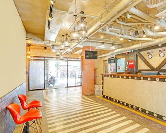 Spot On MyTown 香港, 高雅旅舍双层床 在塔吉格, 大马尼拉 - 马尼拉 - 柜台