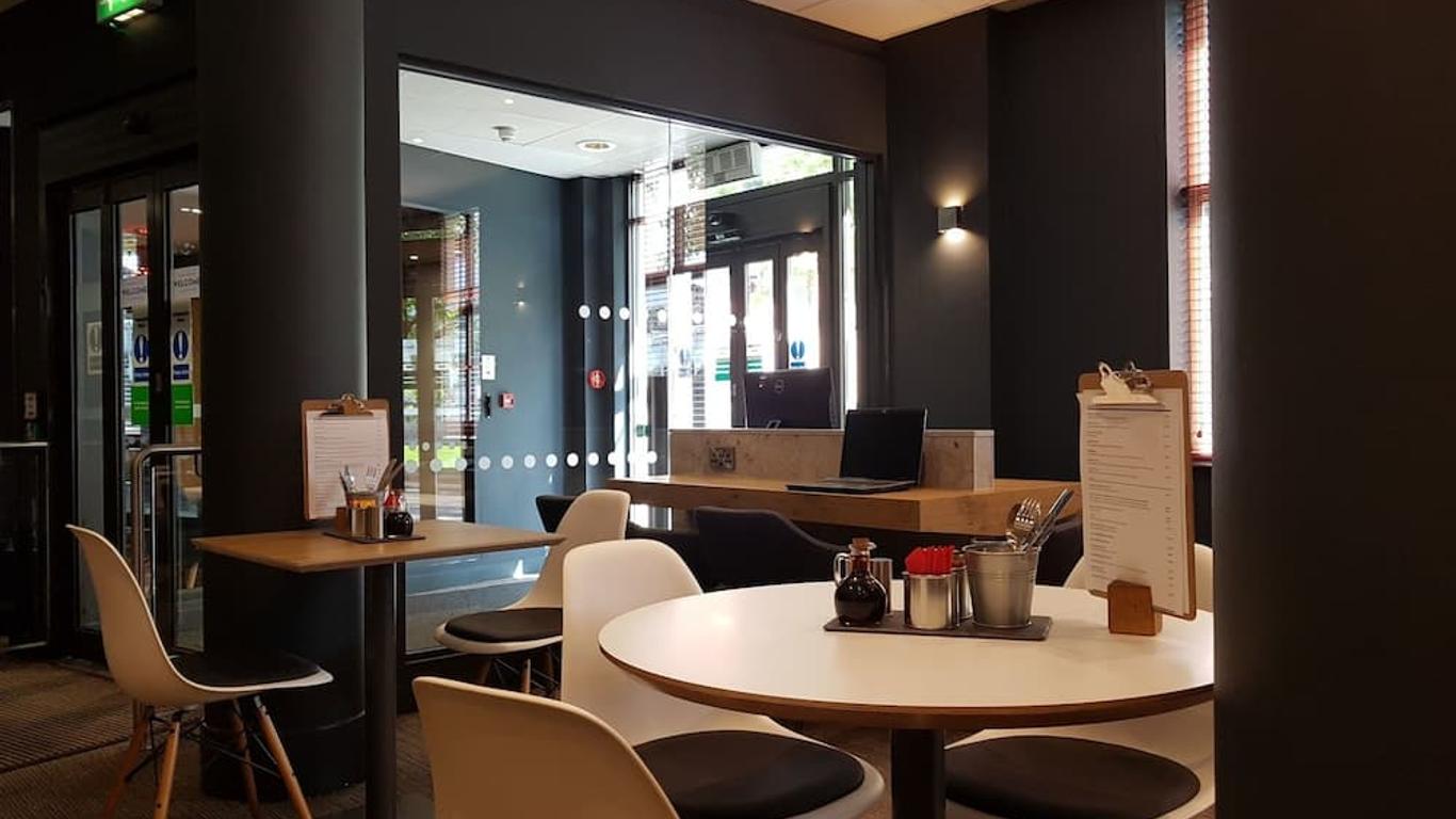 宜必思谢尔菲德城酒店