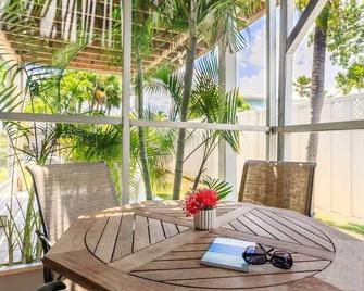 Beach Living At Island Pine Villas (Blj) - 乔治敦 - 露台
