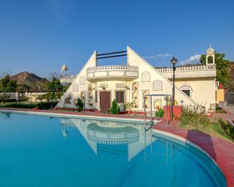 Palette - Rani Bagh Resort - 斋浦尔 - 游泳池