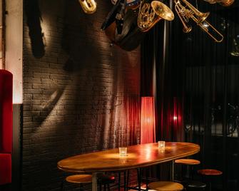 罗比艾拉科隆酒店 - 科隆 - 酒吧