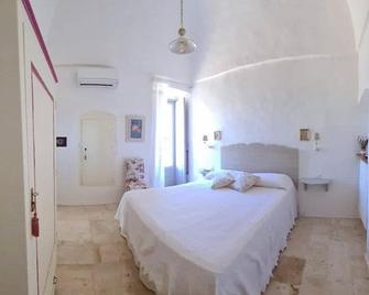 B&B Nonno Ciccio - 莫诺波利 - 睡房