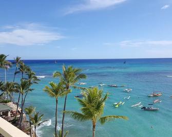 Enjoy Beachside Living! Relax at the Popular Colony Surf #602 - 檀香山 - 海滩