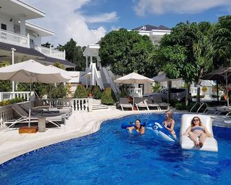 富国岛歌迪瓦酒店 - Phu Quoc - 游泳池