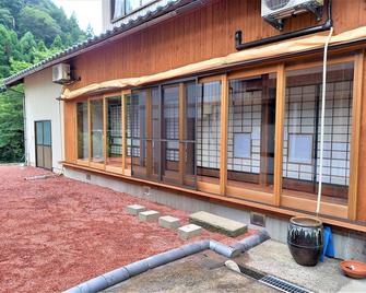 艾奇罗比农场住宿酒店 - 福井市 - 建筑