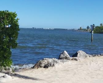 Spacious 3 bedroom Condo On Florida Bay Key Largo - 基拉戈 - 海滩