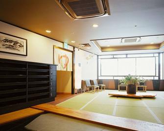 富山曼藤酒店 - 富山 - 大厅