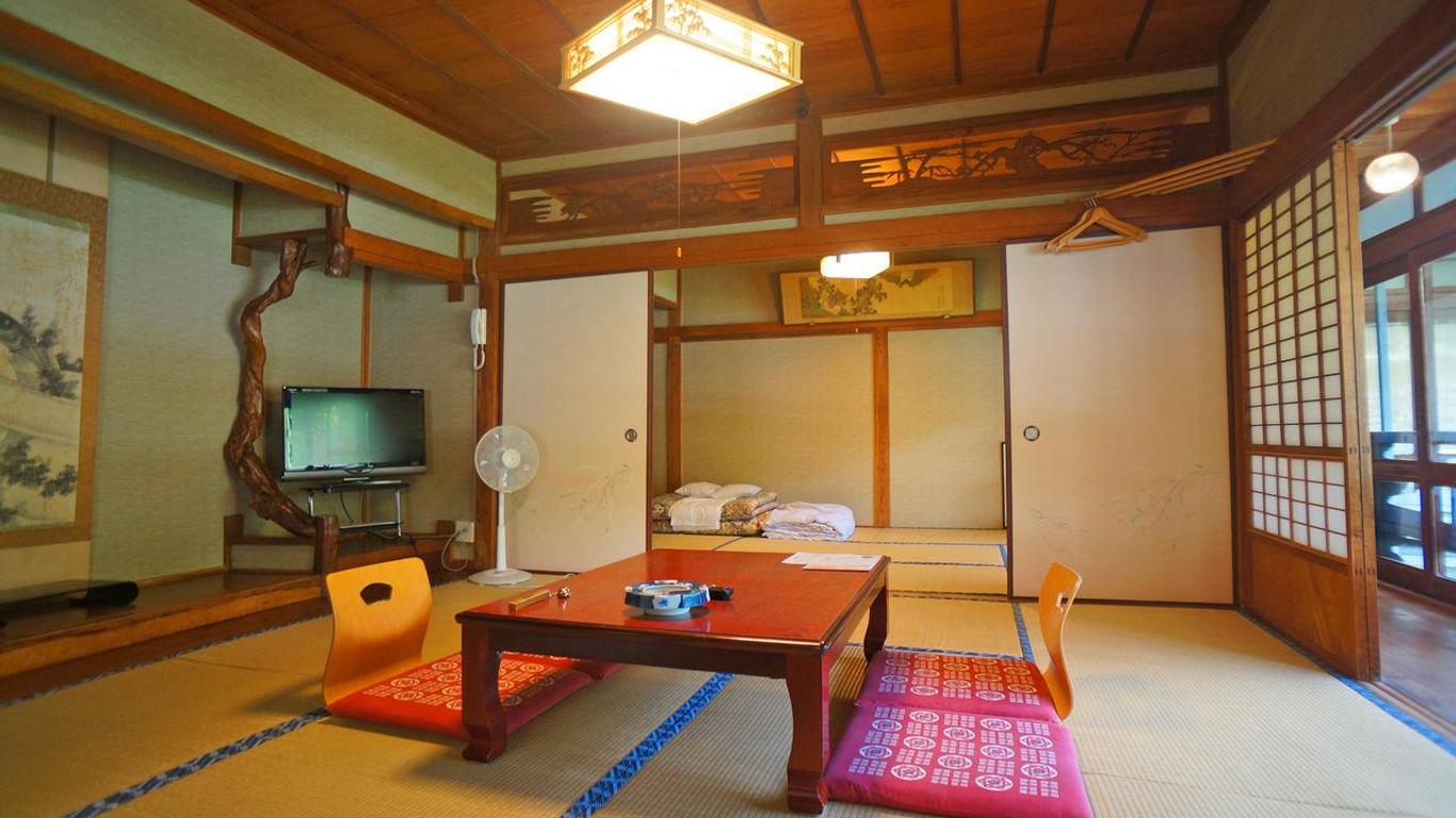 高尾庄日式旅馆