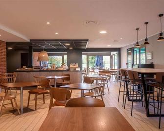 西贝桑松尚图法瑞钟楼酒店 - 贝桑松 - 餐馆