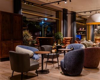 温茨堡Motel One酒店 - 维尔茨堡 - 休息厅