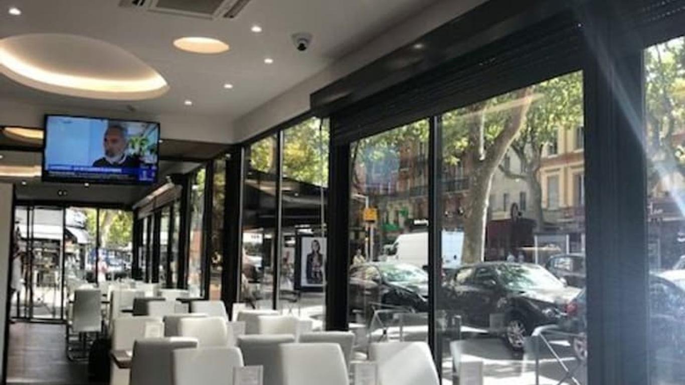维克多雨果酒店