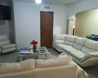 格拉纳达酒店 - 巴兰基亚 - 客厅