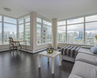 Olympic Village, Sea Wall, near Granville Island Sky Train to AP & everywhere - 温哥华 - 客厅